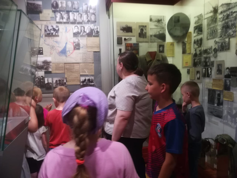 2 отряд посетил краеведческий музей.